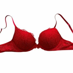 VICTORIA’S SECRET Red Lace Dream Angels Push-Up Bra